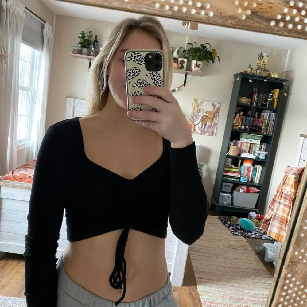 ZARA Black Ribbed Long Sleeve Crop Runched Top
